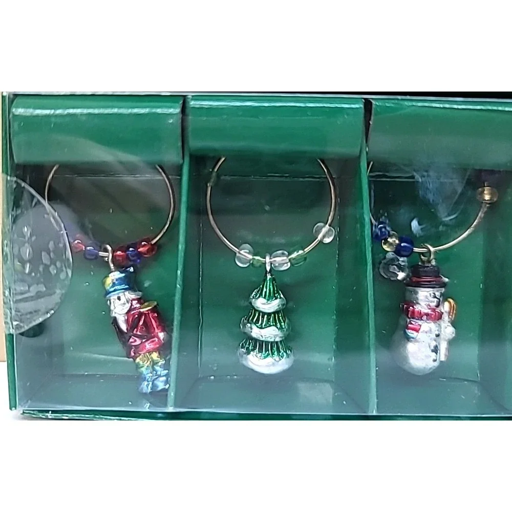 Boston Warehouse 6 pc Christmas Wine Glass Markers/Charms-Tree/Snowman/Santa